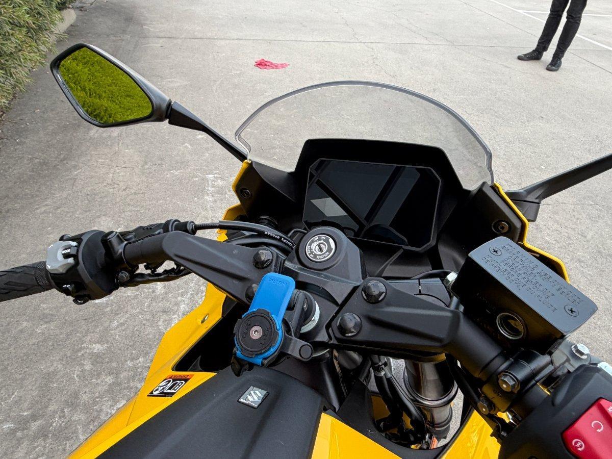 2024 SUZUKI GSX-8R SPORTS