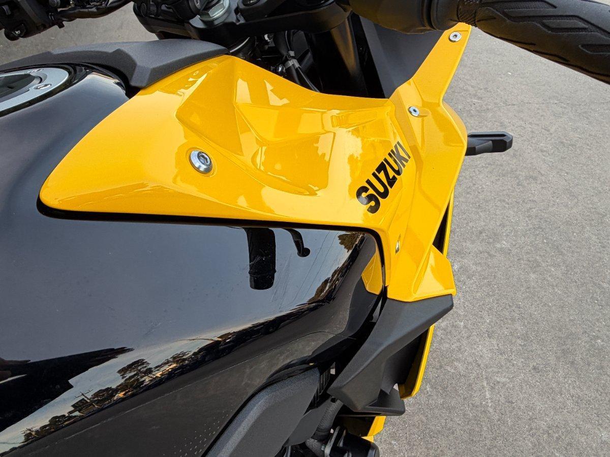 2024 SUZUKI GSX-8R SPORTS