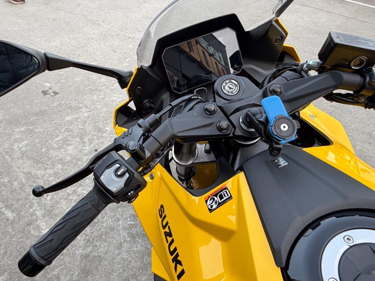 2024 SUZUKI GSX-8R SPORTS