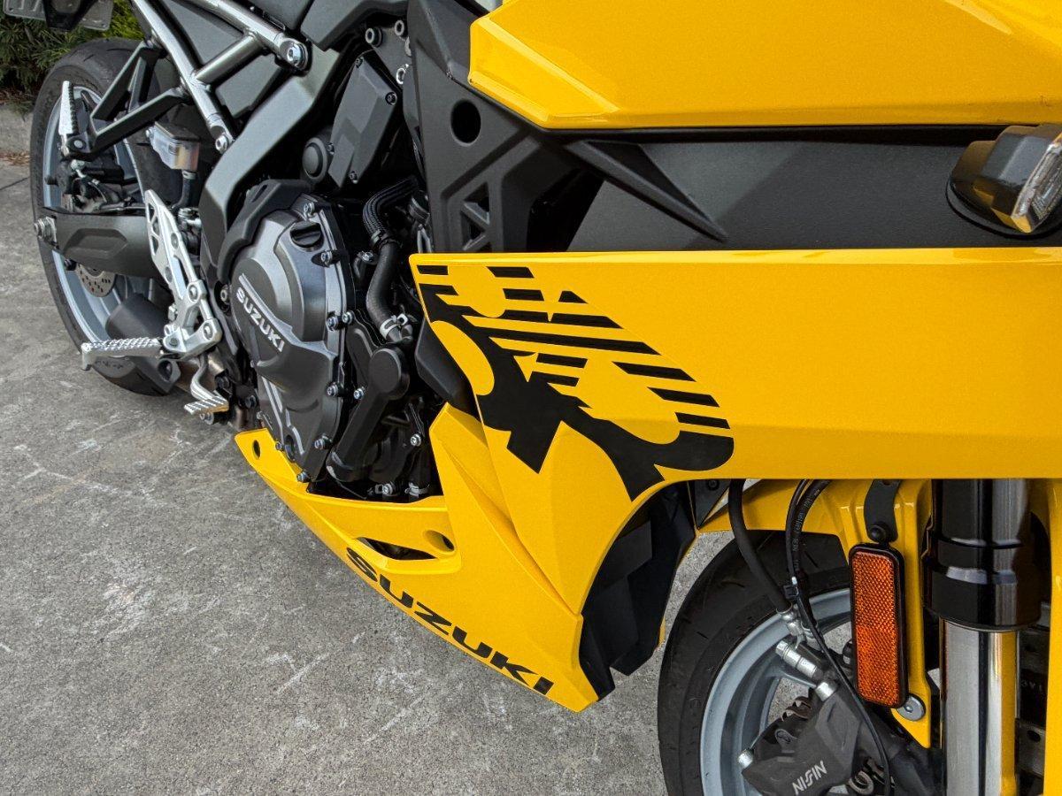 2024 SUZUKI GSX-8R SPORTS