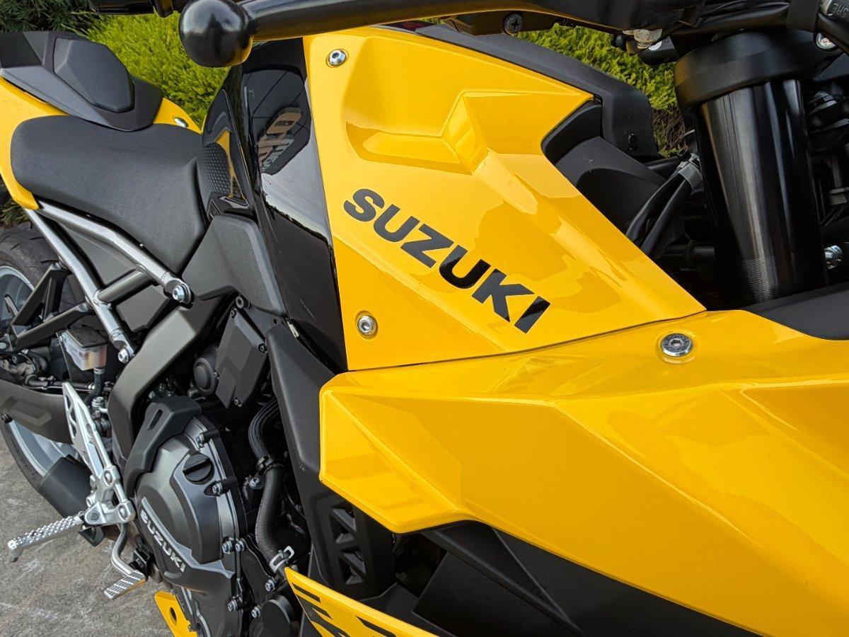 2024 SUZUKI GSX-8R SPORTS