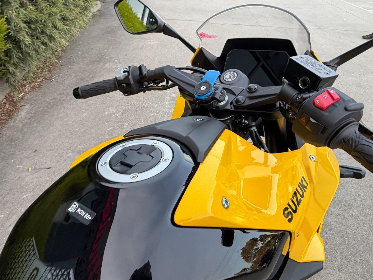 2024 SUZUKI GSX-8R SPORTS