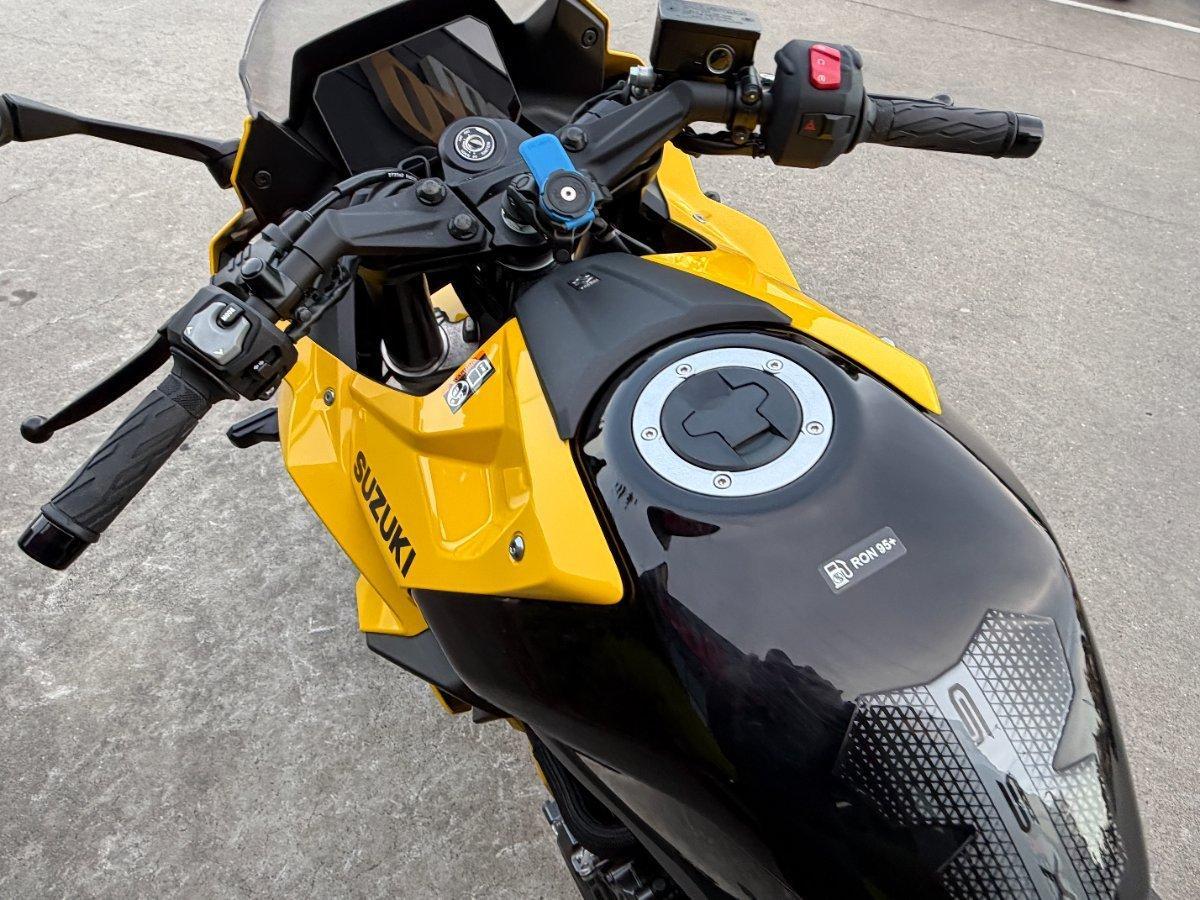 2024 SUZUKI GSX-8R SPORTS