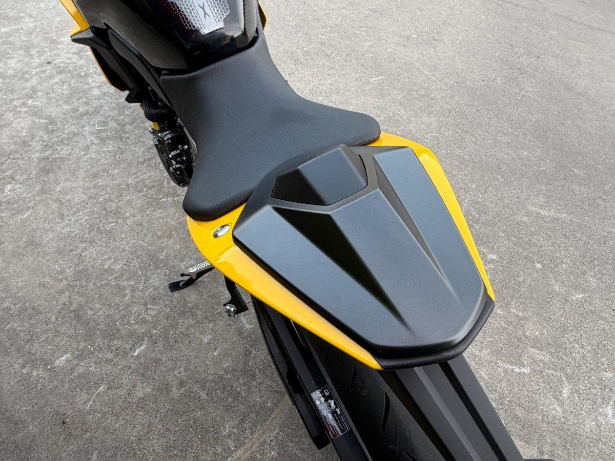 2024 SUZUKI GSX-8R SPORTS