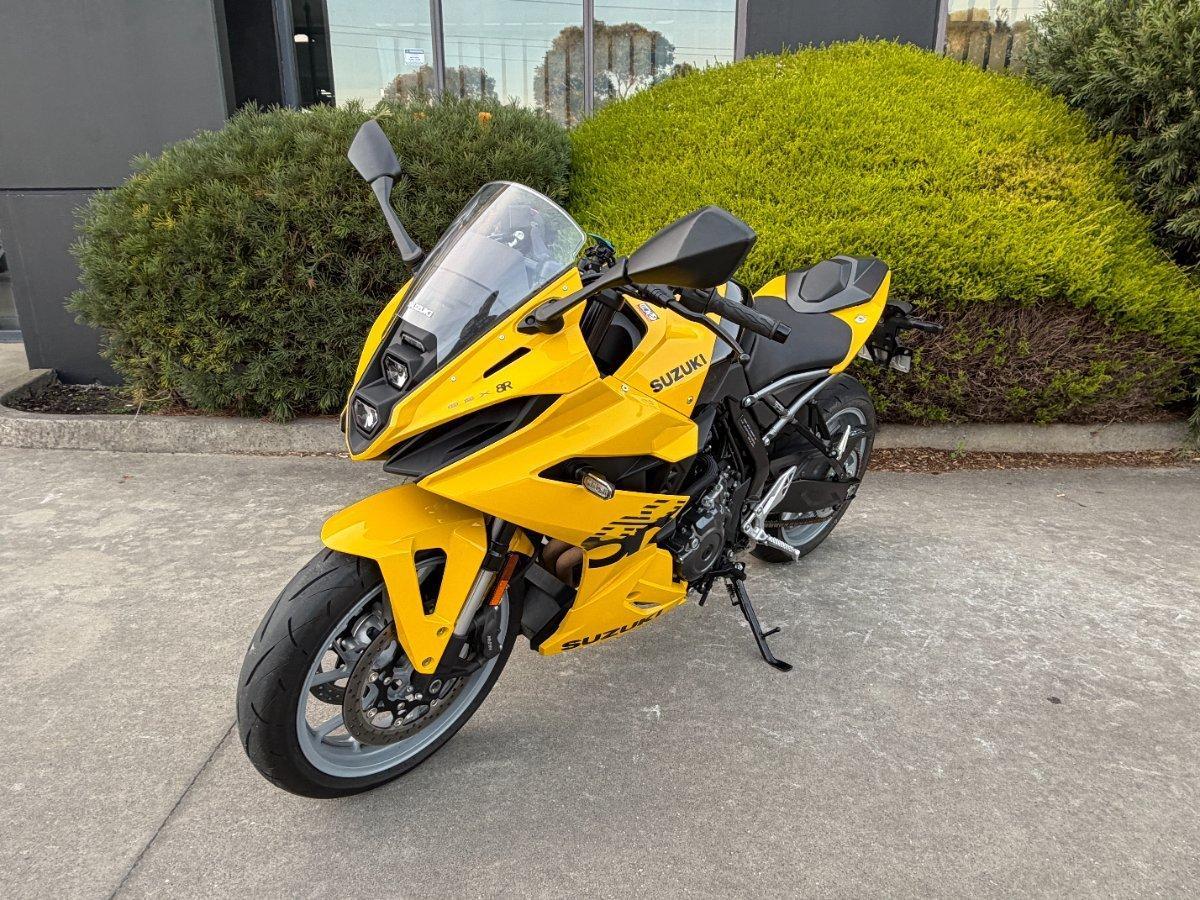 2024 SUZUKI GSX-8R SPORTS