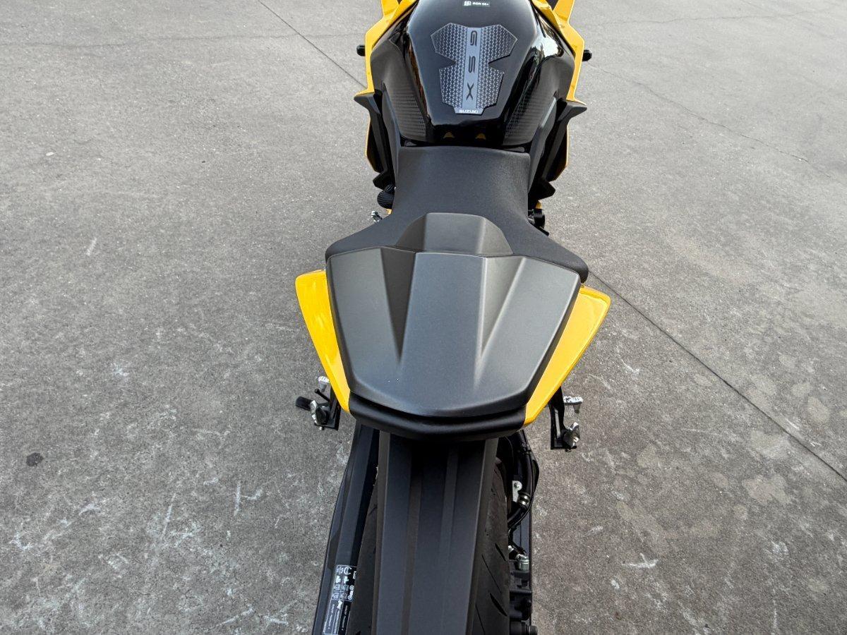 2024 SUZUKI GSX-8R SPORTS