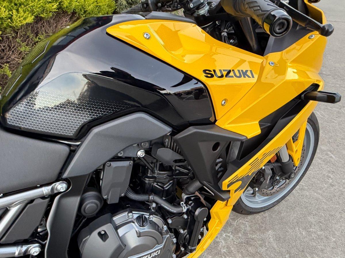 2024 SUZUKI GSX-8R SPORTS