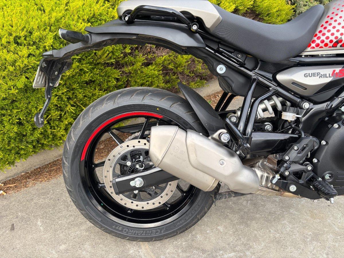 2026 ROYAL ENFIELD GUERILLA 450 ROAD