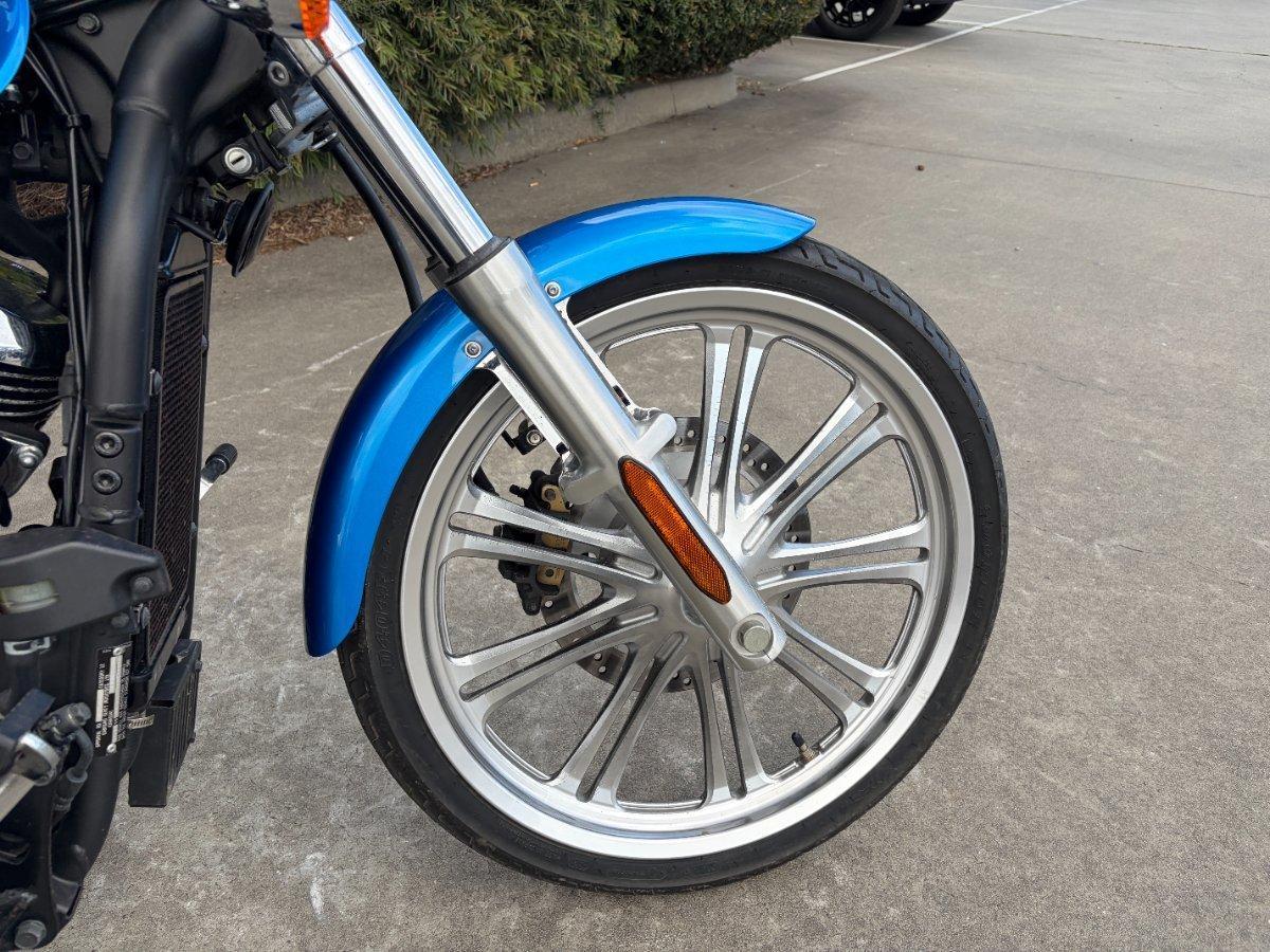 2010 KAWASAKI VULCAN 900 CUSTOM CRUISER