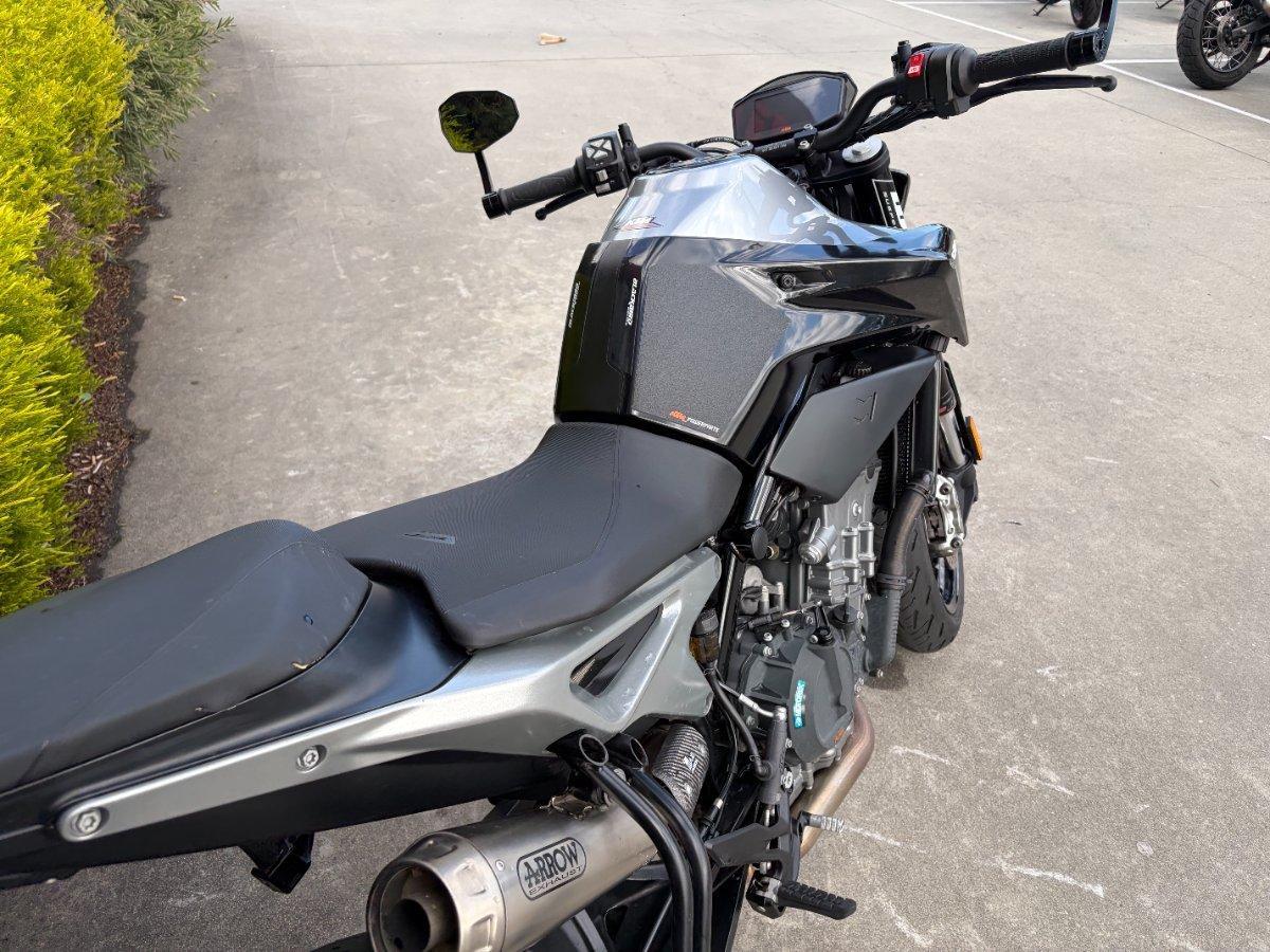 2019 KTM 790 DUKE ROAD