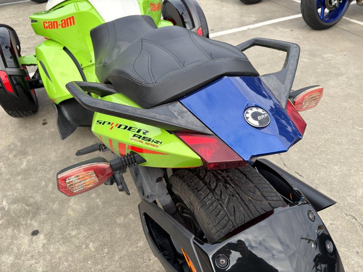 2015 CAN-AM SPYDER RS-S SE5 THREE WHEELED MOTORCYCLE