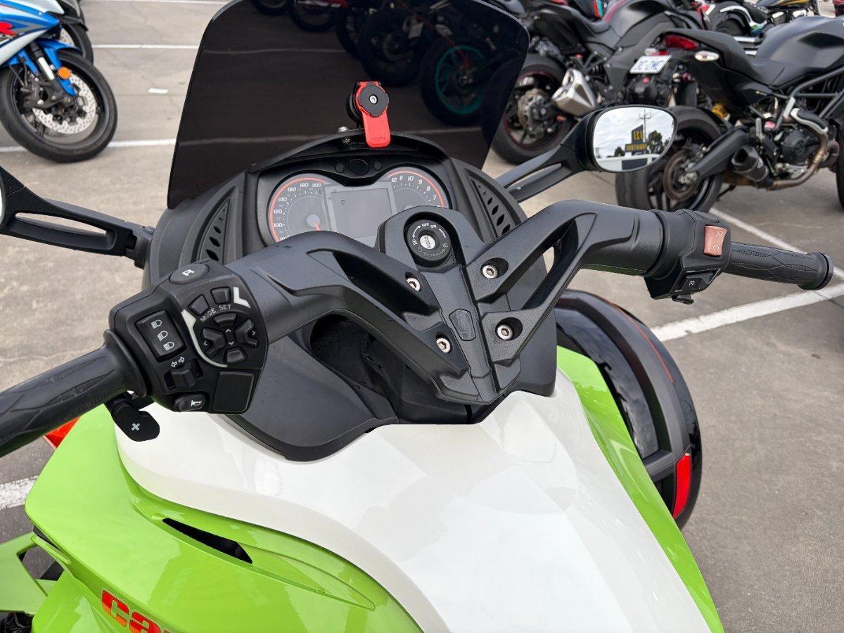 2015 CAN-AM SPYDER RS-S SE5 THREE WHEELED MOTORCYCLE
