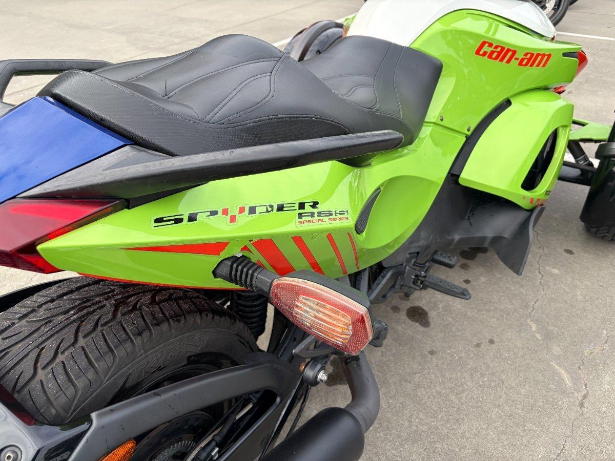 2015 CAN-AM SPYDER RS-S SE5 THREE WHEELED MOTORCYCLE