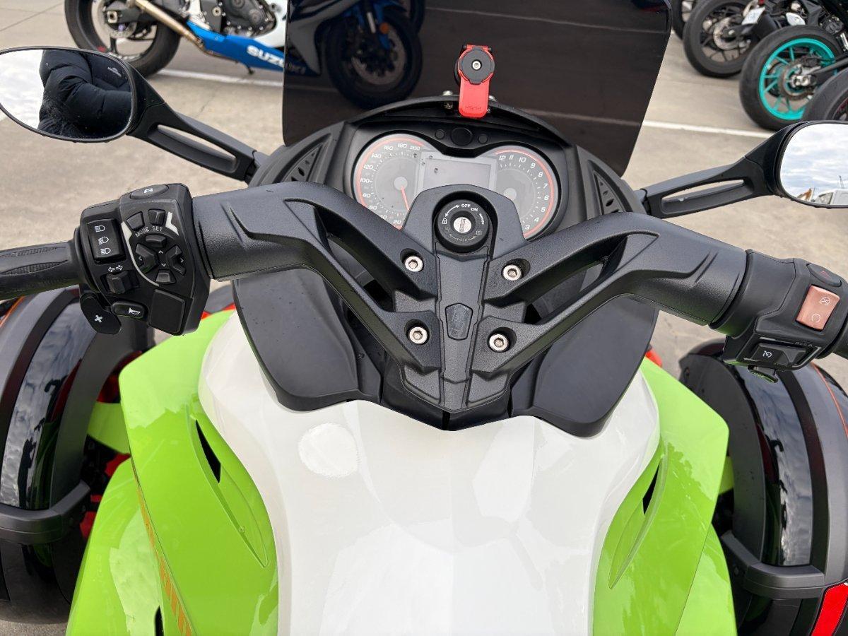 2015 CAN-AM SPYDER RS-S SE5 THREE WHEELED MOTORCYCLE
