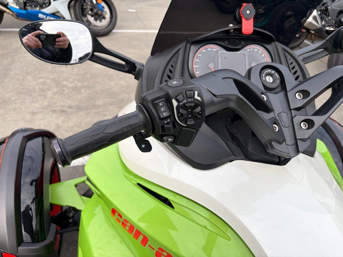 2015 CAN-AM SPYDER RS-S SE5 THREE WHEELED MOTORCYCLE