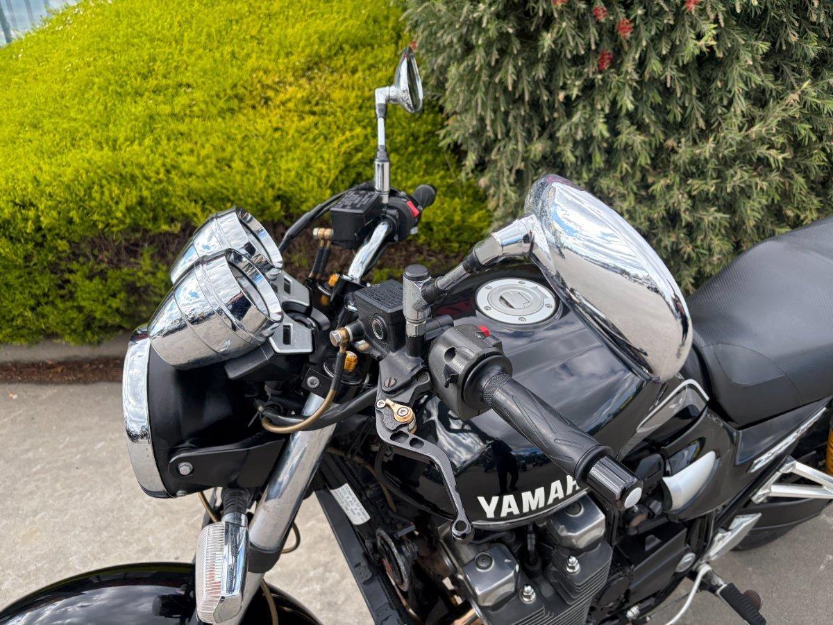 2013 YAMAHA XJR1300 ROAD