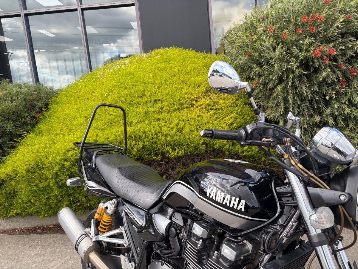 2013 YAMAHA XJR1300 ROAD