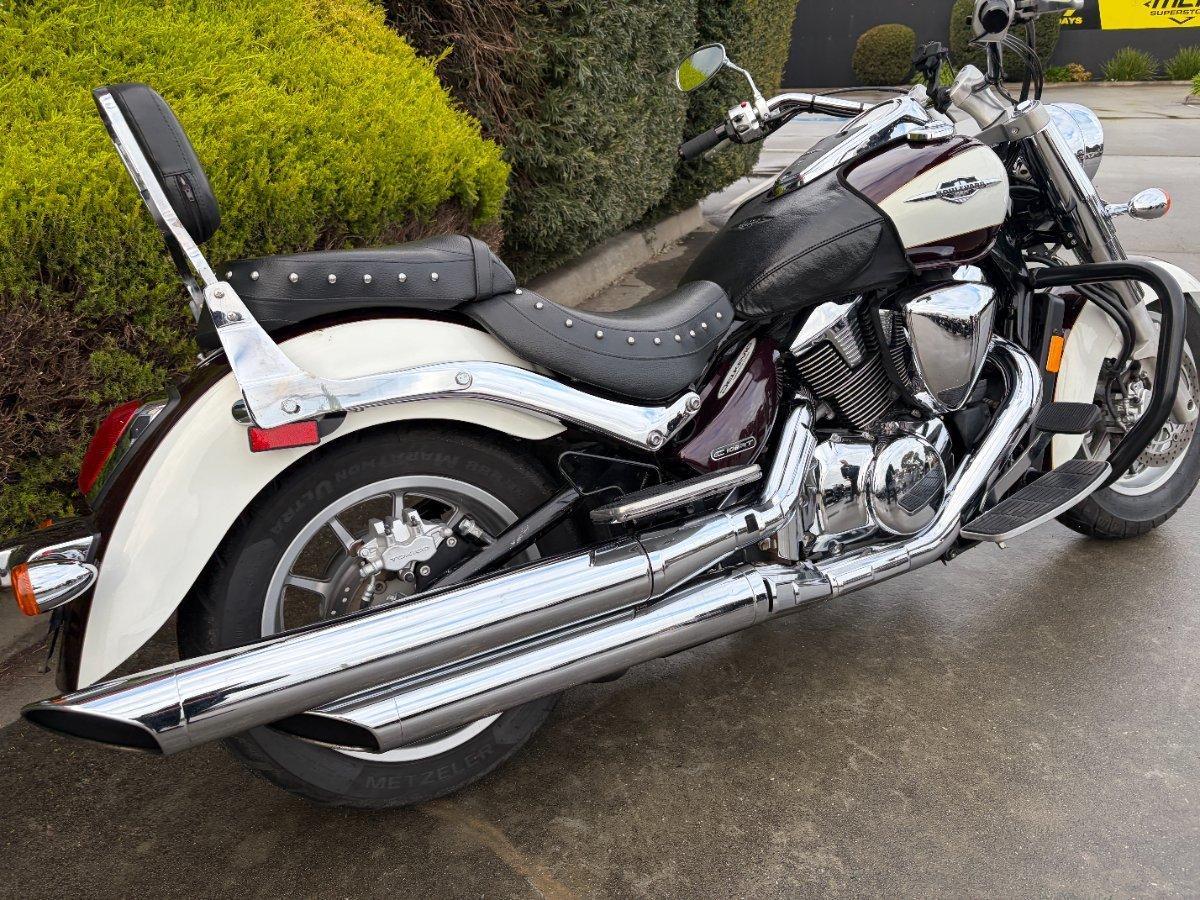 2010 SUZUKI VLR 1800T BOULEVARD (C109RT) CRUISER