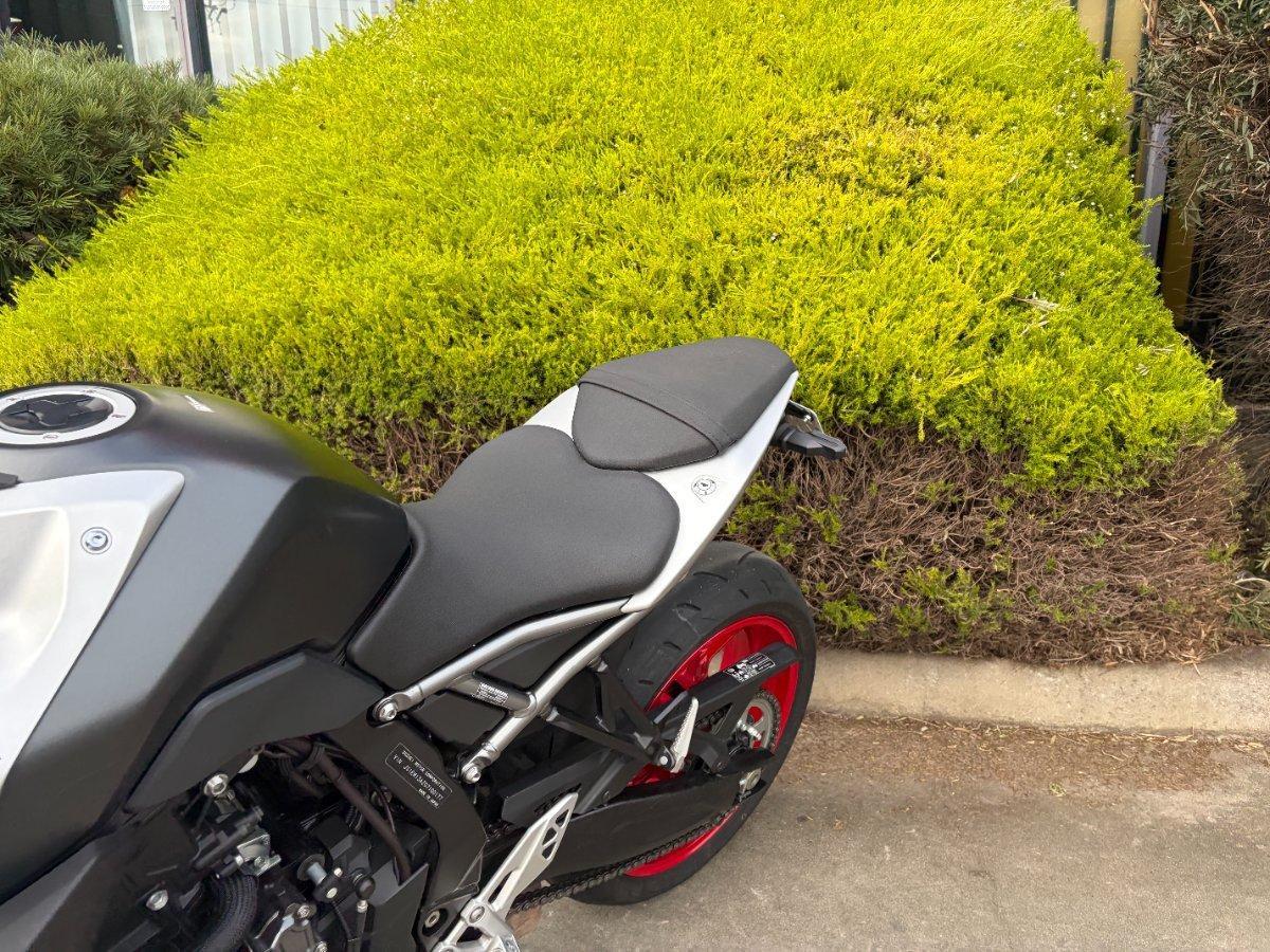 2025 SUZUKI GSX-8R ROAD