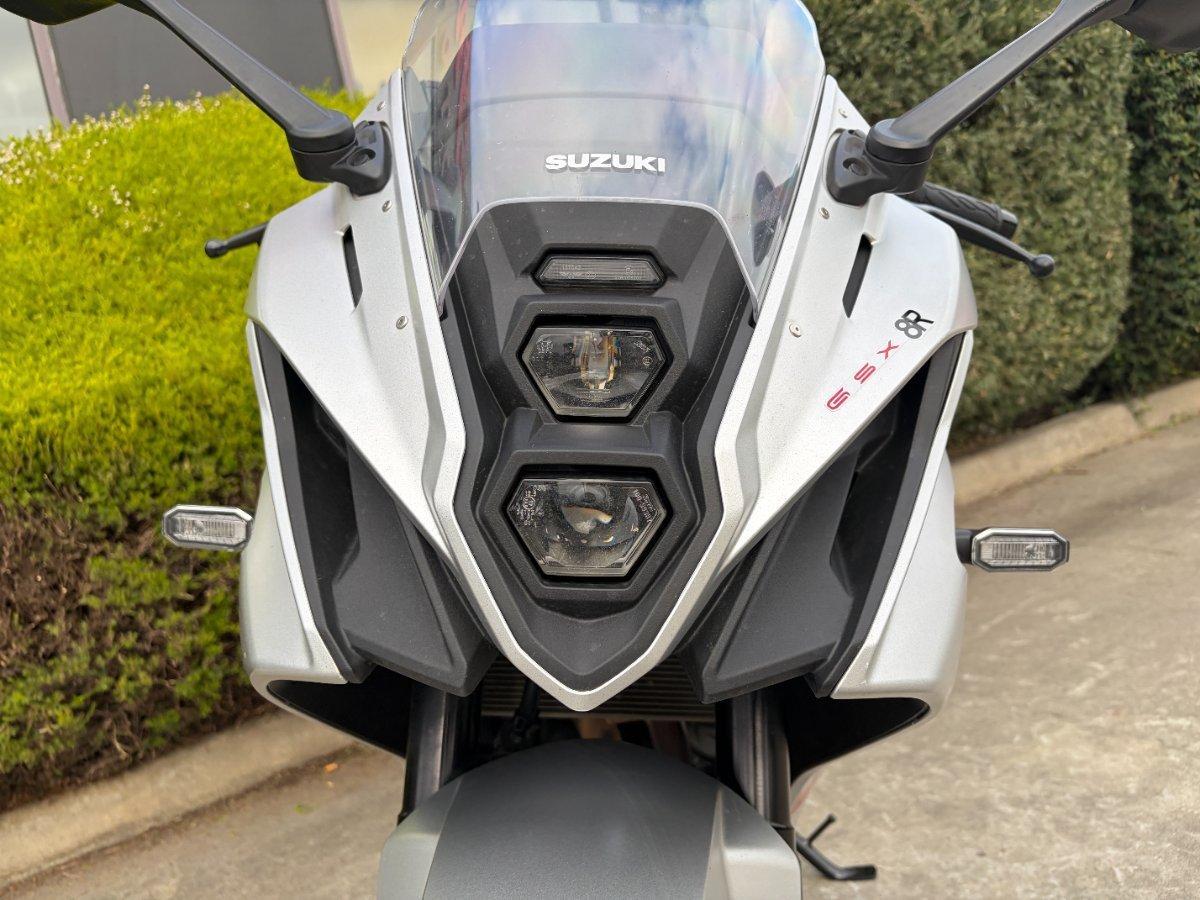 2025 SUZUKI GSX-8R ROAD