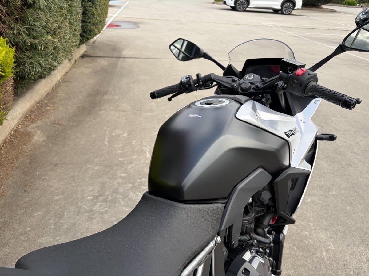 2025 SUZUKI GSX-8R ROAD