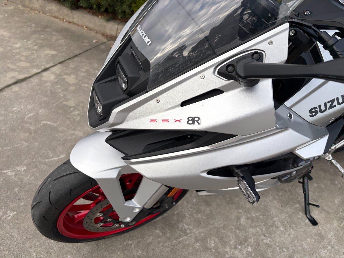 2025 SUZUKI GSX-8R ROAD
