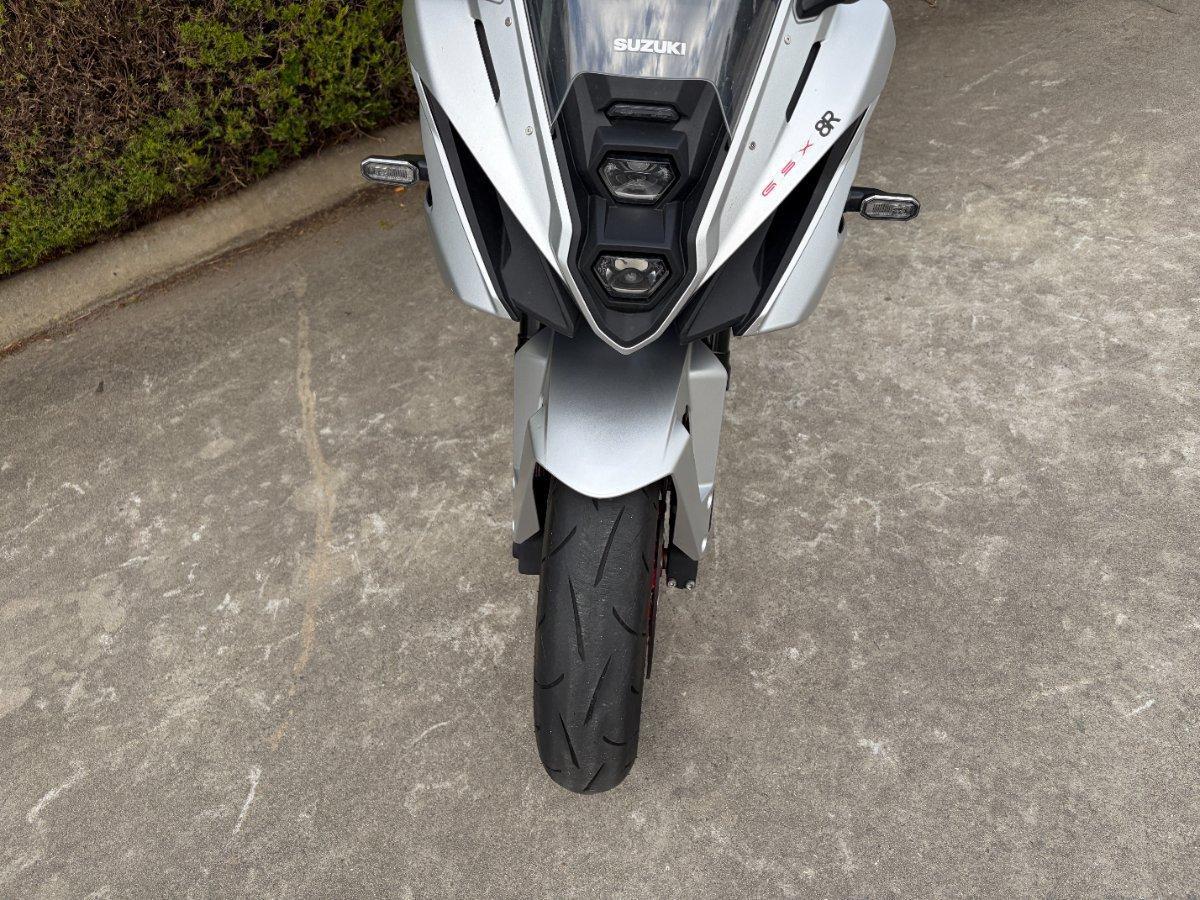 2025 SUZUKI GSX-8R ROAD