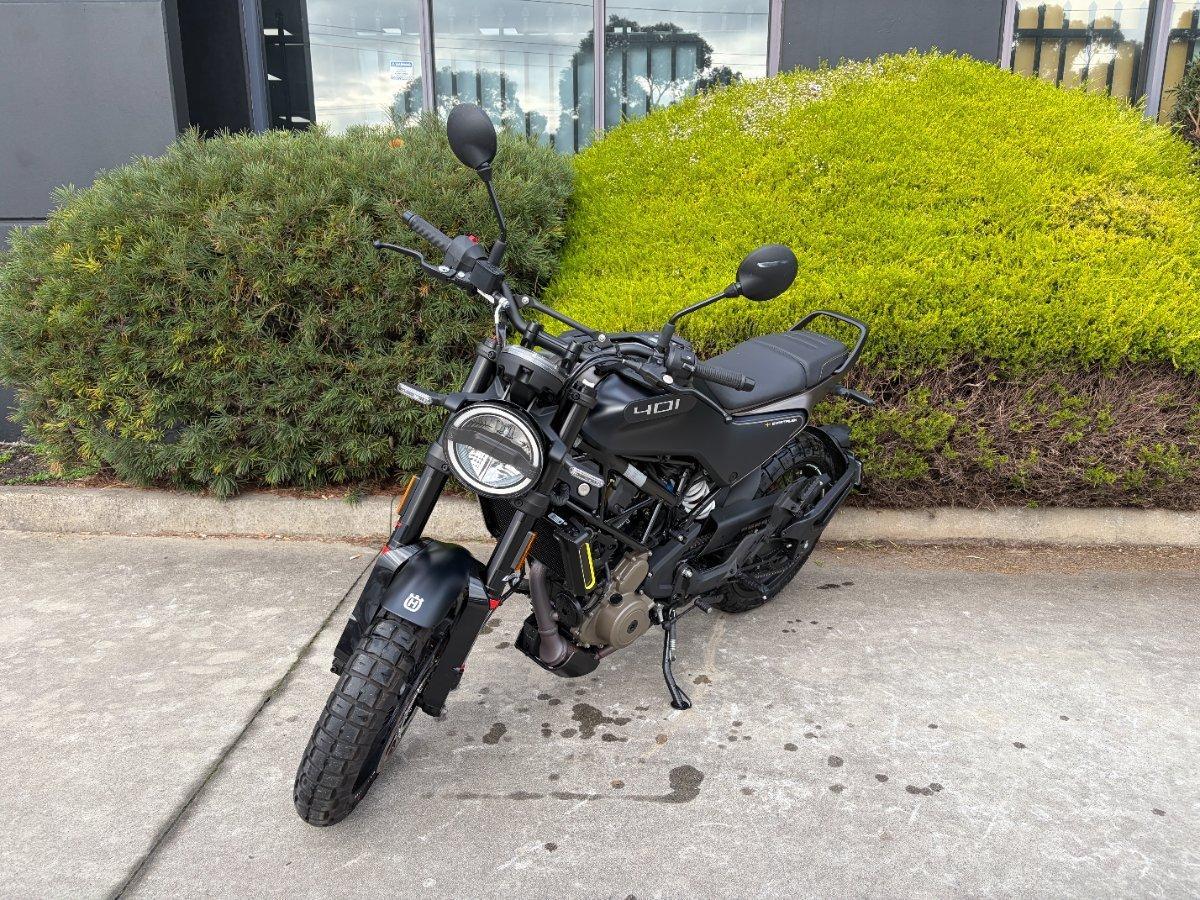 2023 HUSQVARNA SVARTPILEN 401 ROAD