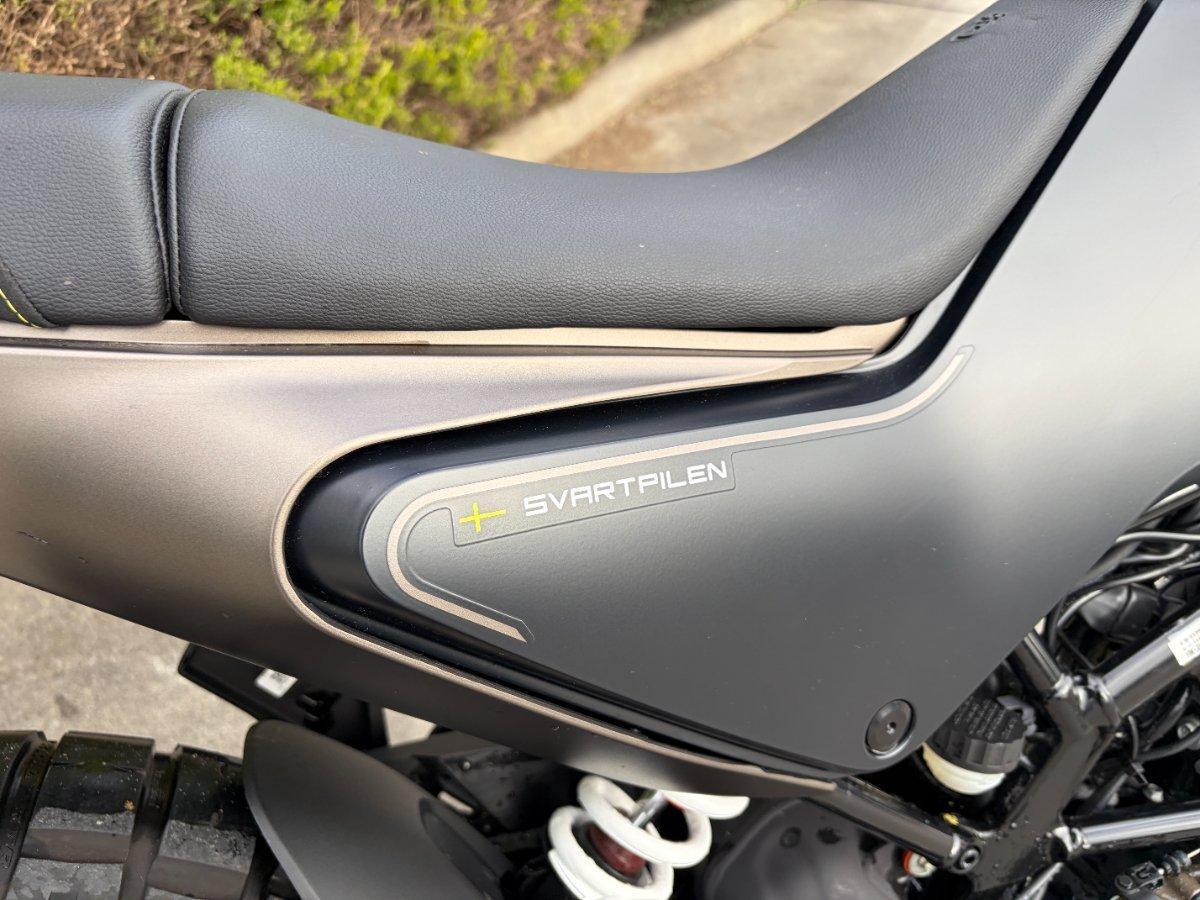 2023 HUSQVARNA SVARTPILEN 401 ROAD