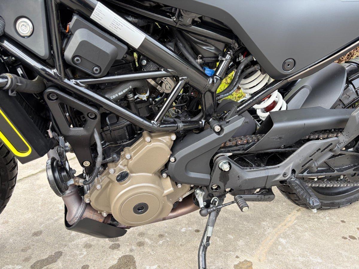 2023 HUSQVARNA SVARTPILEN 401 ROAD