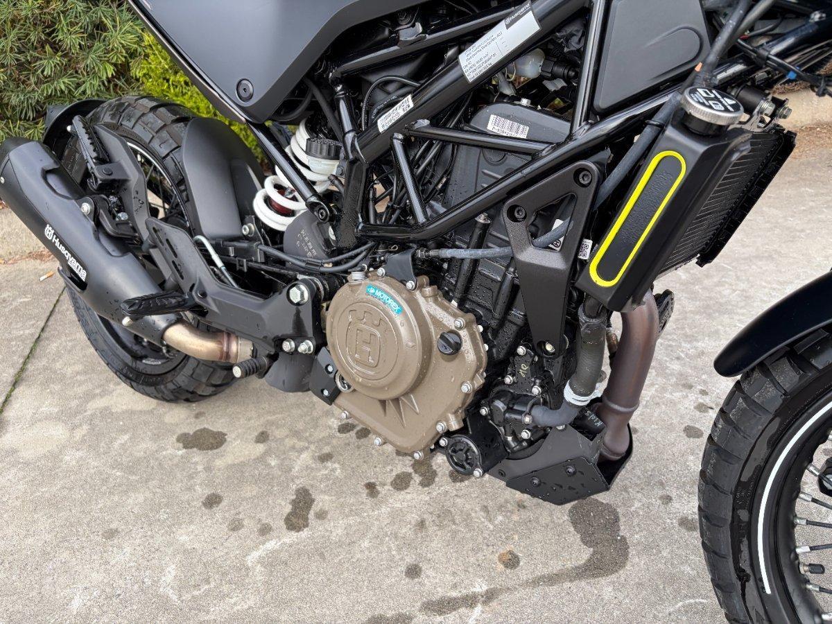2023 HUSQVARNA SVARTPILEN 401 ROAD