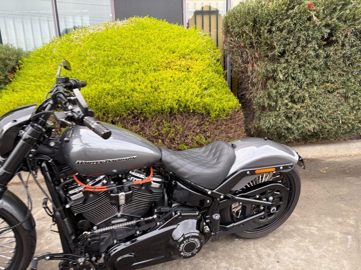 2022 HARLEY-DAVIDSON FXBRS BREAKOUT (114) CRUISER