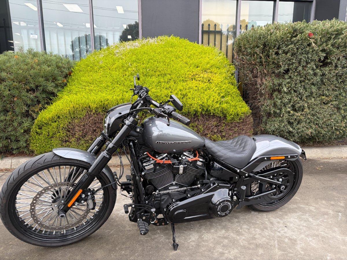 2022 HARLEY-DAVIDSON FXBRS BREAKOUT (114) CRUISER