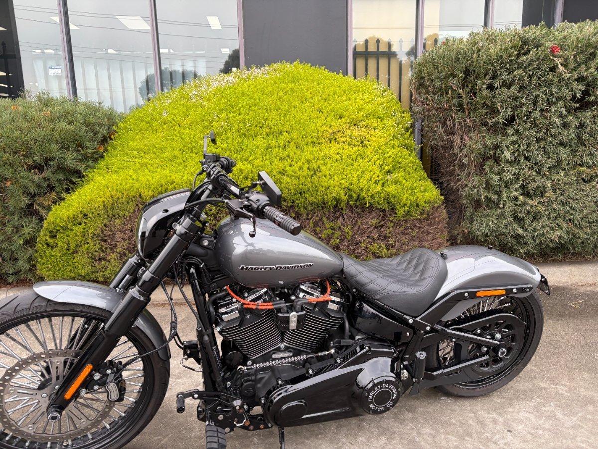 2022 HARLEY-DAVIDSON FXBRS BREAKOUT (114) CRUISER