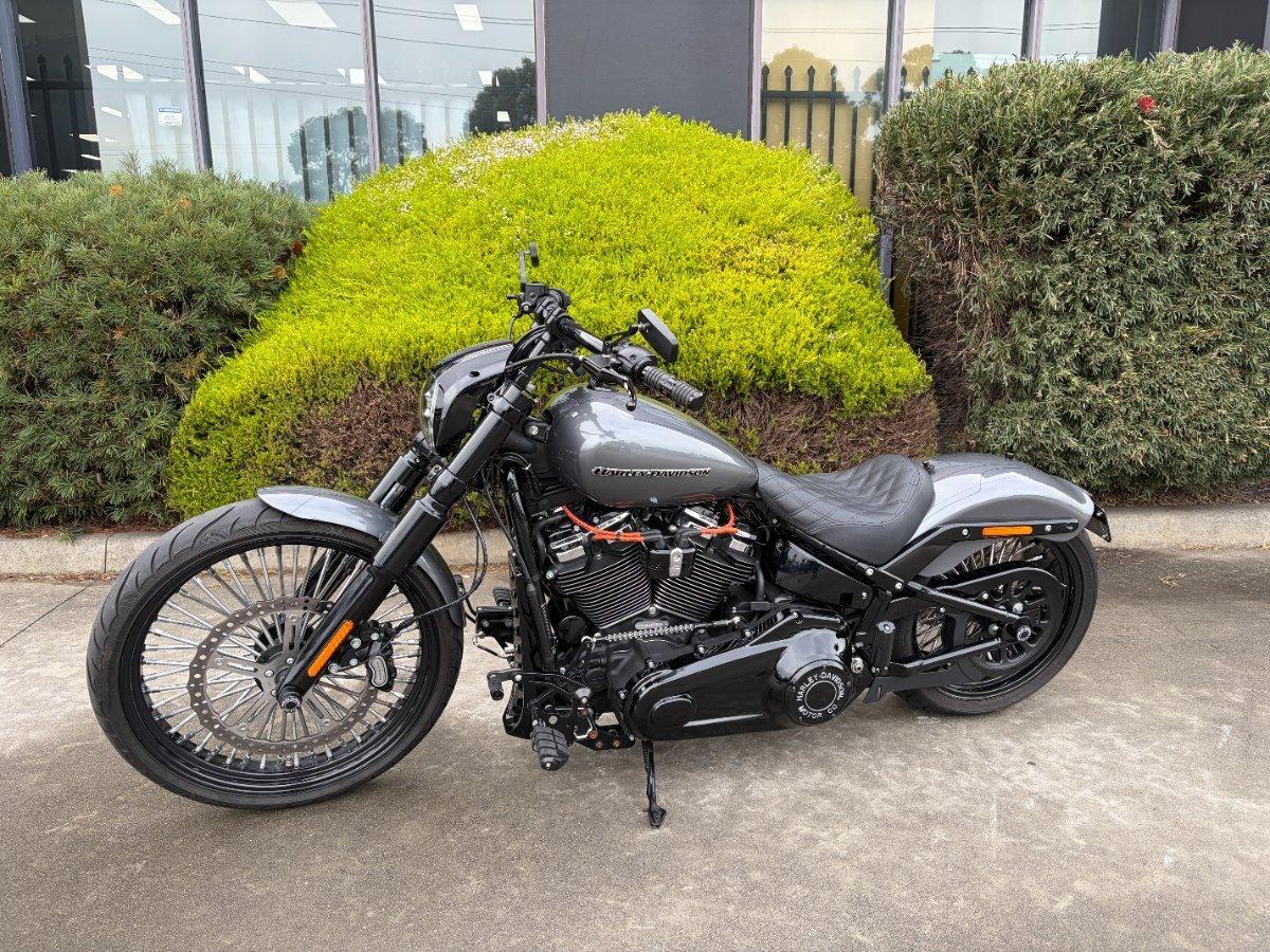 2022 HARLEY-DAVIDSON FXBRS BREAKOUT (114) CRUISER