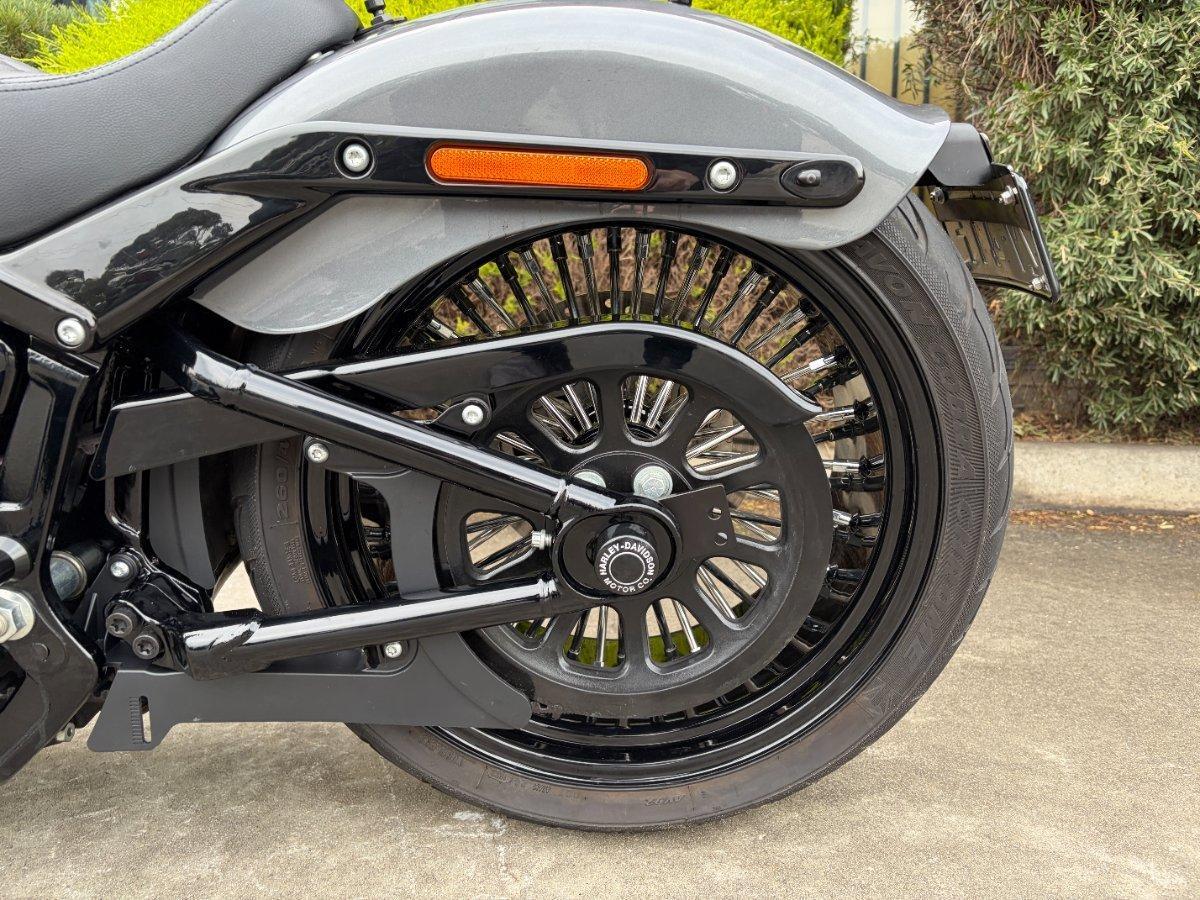 2022 HARLEY-DAVIDSON FXBRS BREAKOUT (114) CRUISER