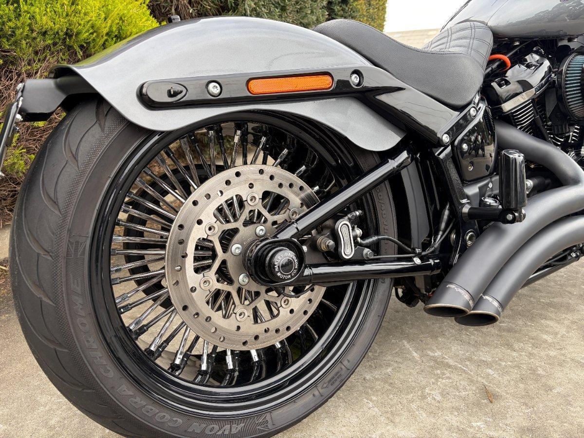 2022 HARLEY-DAVIDSON FXBRS BREAKOUT (114) CRUISER