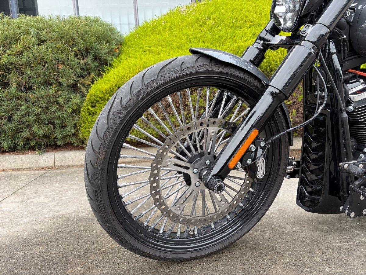 2022 HARLEY-DAVIDSON FXBRS BREAKOUT (114) CRUISER
