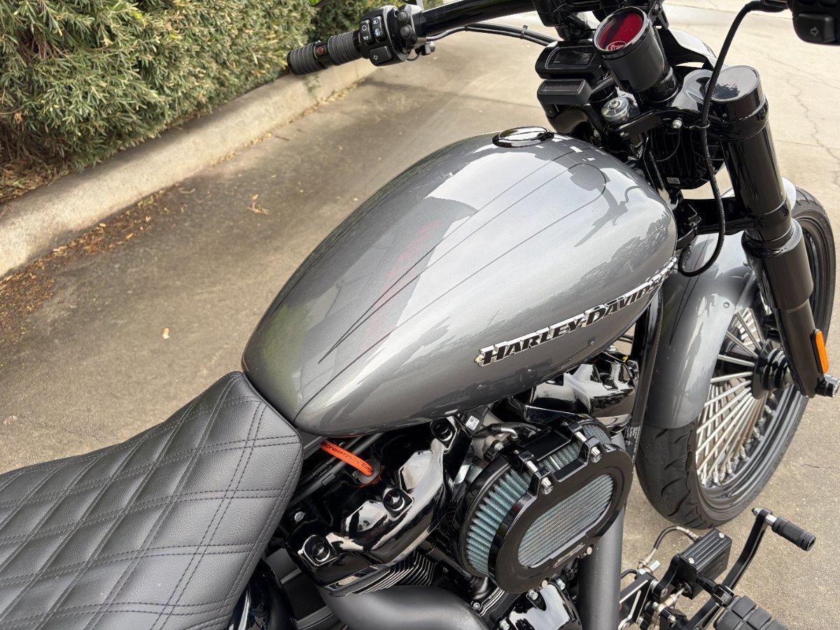 2022 HARLEY-DAVIDSON FXBRS BREAKOUT (114) CRUISER