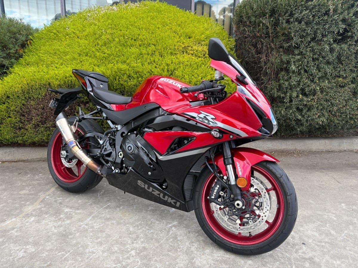 2025 SUZUKI GSX-R1000A SPORTS