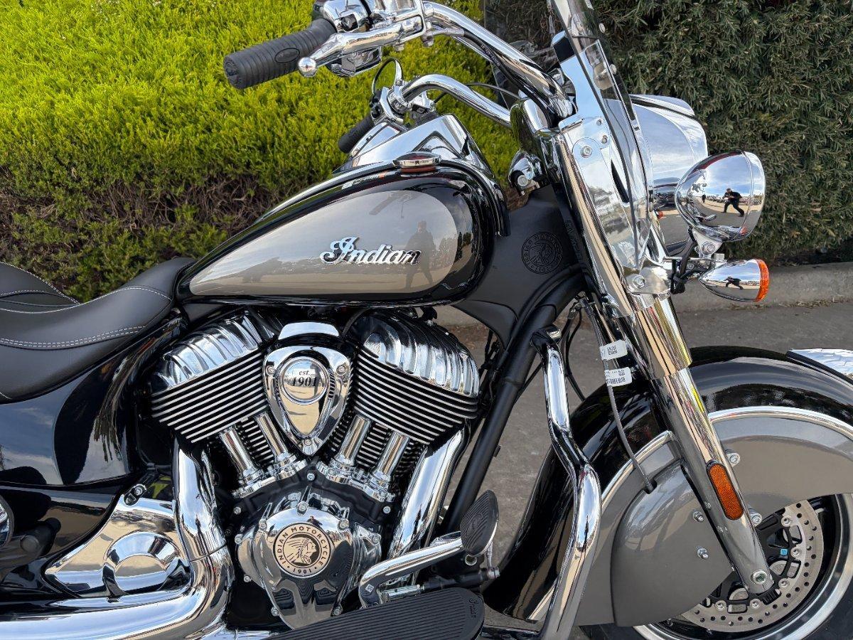 2025 INDIAN SPRINGFIELD CRUISER