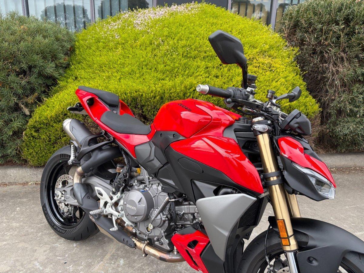 2025 DUCATI STREETFIGHTER V2 DUAL SPORTS