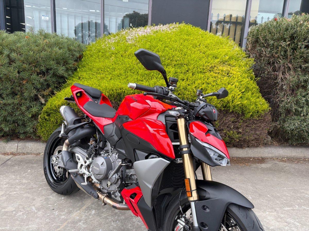 2025 DUCATI STREETFIGHTER V2 DUAL SPORTS