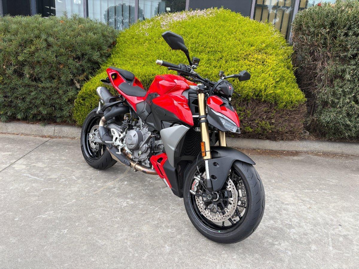 2025 DUCATI STREETFIGHTER V2 DUAL SPORTS