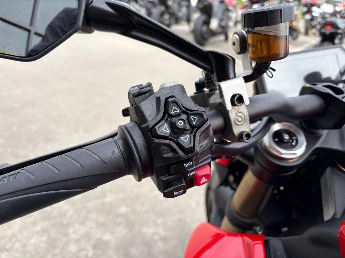 2025 DUCATI STREETFIGHTER V2 DUAL SPORTS