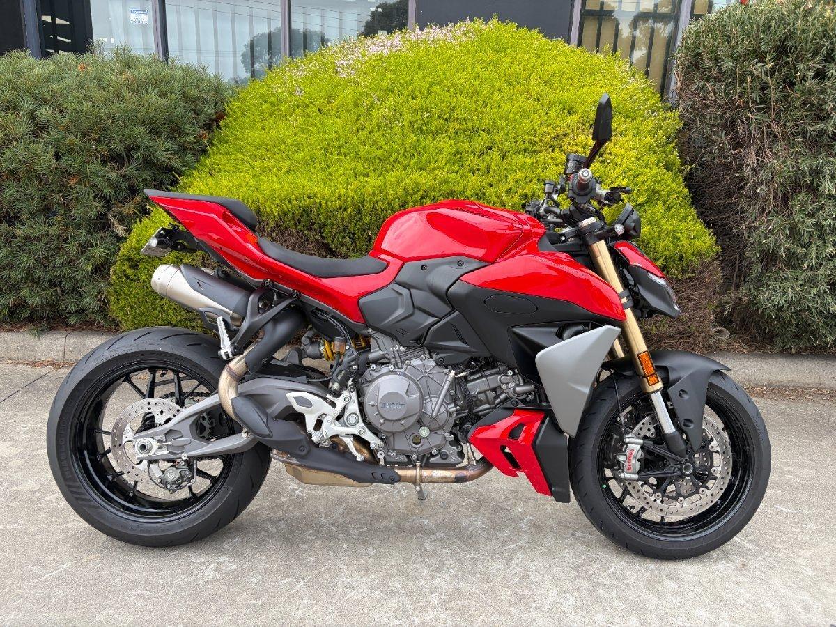 2025 DUCATI STREETFIGHTER V2 DUAL SPORTS