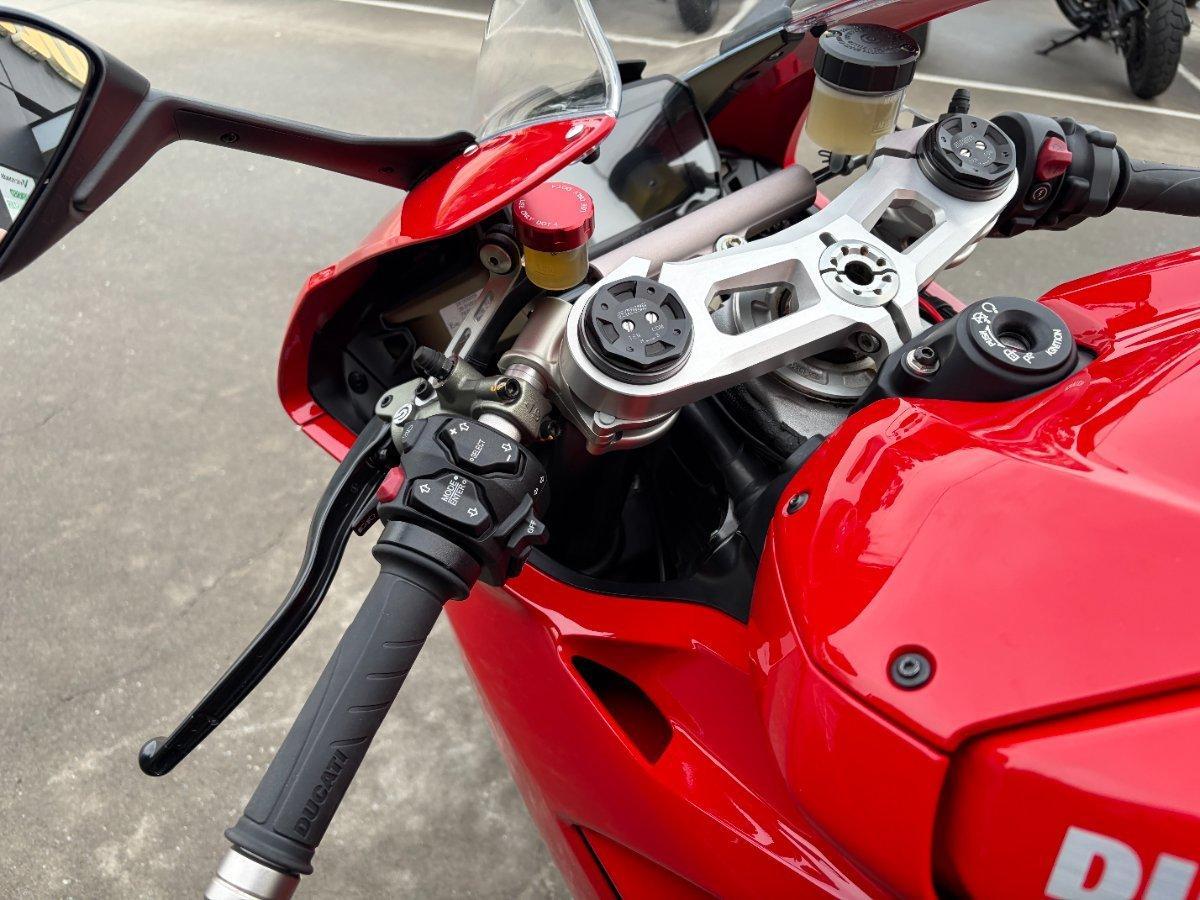 2019 DUCATI PANIGALE V4 SPORTS