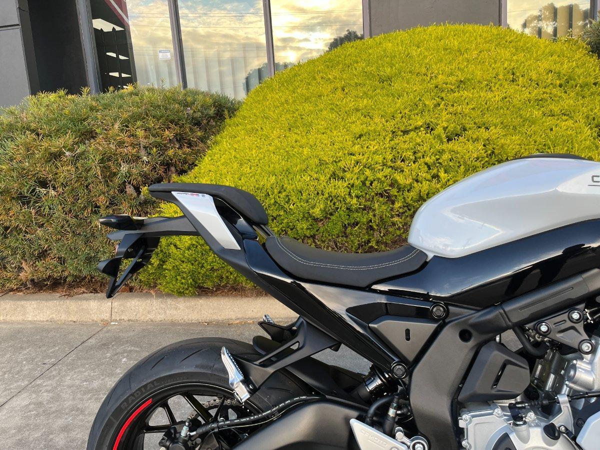 2026 CF MOTO 675 SR-R SPORTS