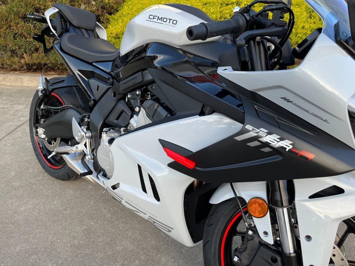 2026 CF MOTO 675 SR-R SPORTS