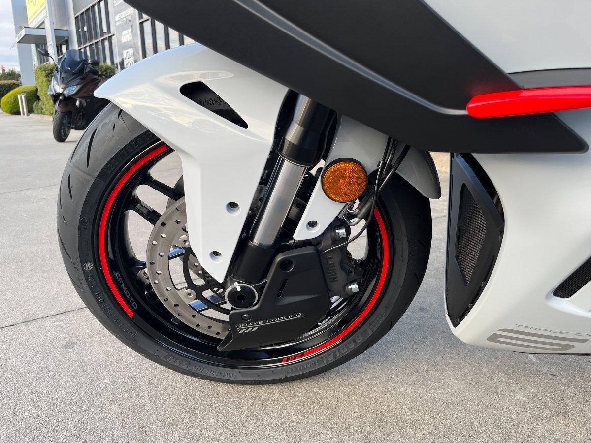 2026 CF MOTO 675 SR-R SPORTS